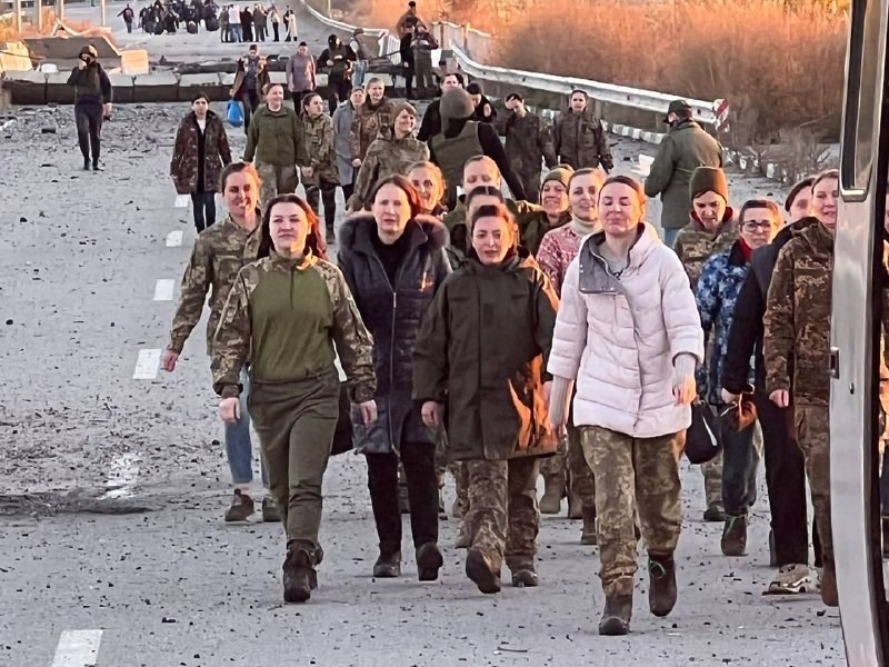 Захисниці ЗСУ та цивільні: з полону сьогодні звільнили 108 українок