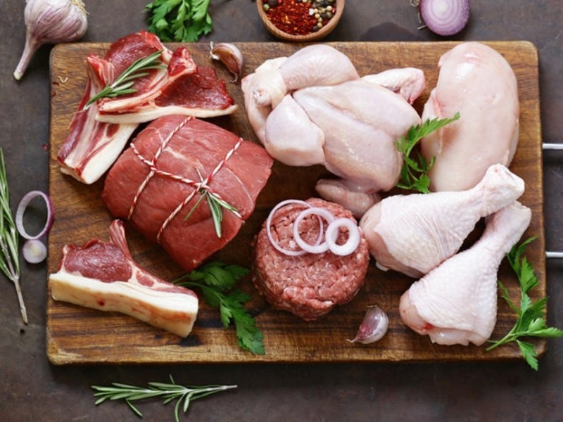 Столичні супермаркети оновили ціни на свинину, курятину та сало
