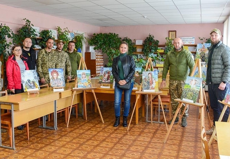 На Київщині проходить виставка картин “Журба з красою обнялася”