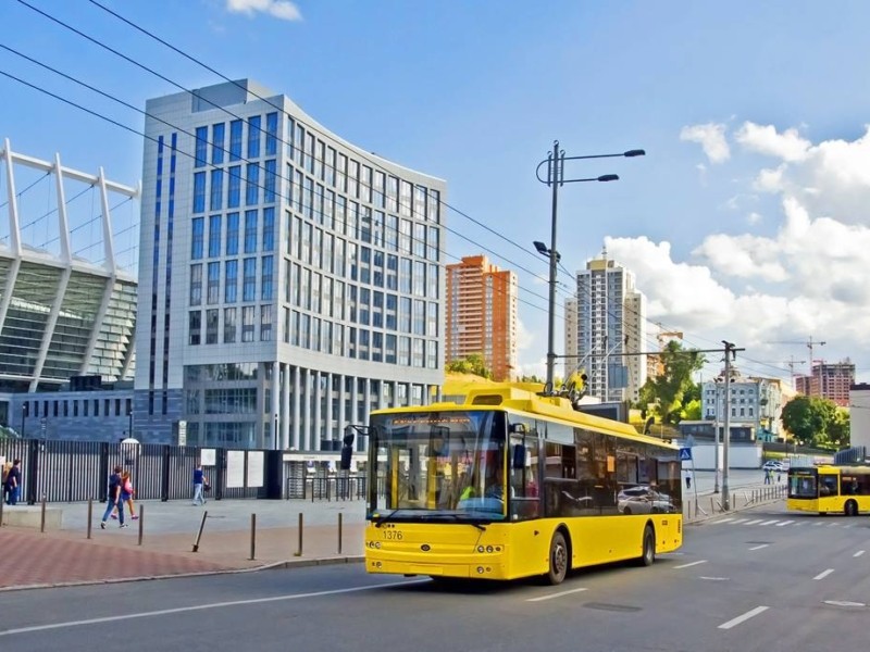 В Києві на маршрути вийшов додатковий транспорт: що зміниться