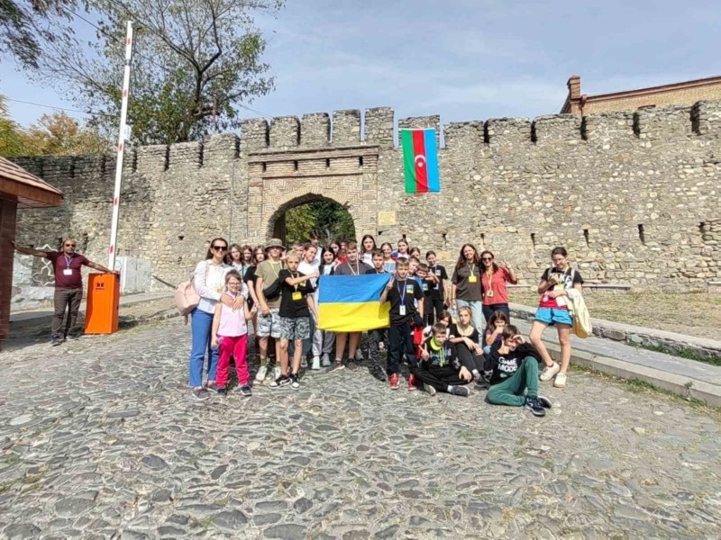 Із туристичної подорожі Азербайджаном повернулися 30 дітей Київщини