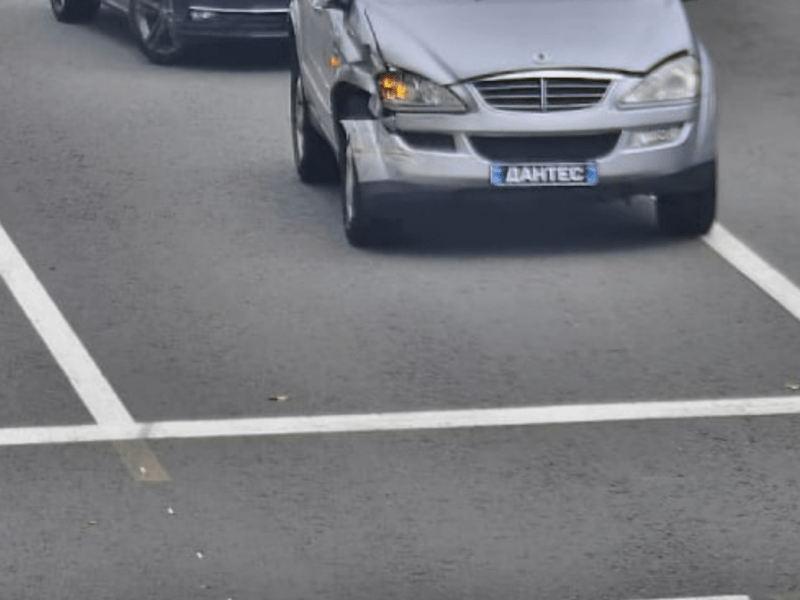 Поліція Києва розшукує авто з номером “ДАНТЕС”