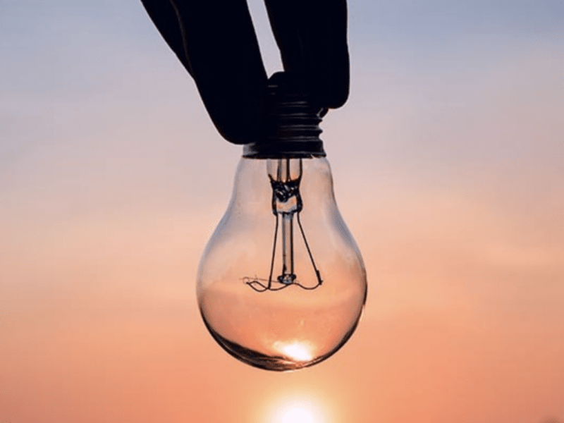 Досвід киян: заощаджувати світло ефективніше всім будинком