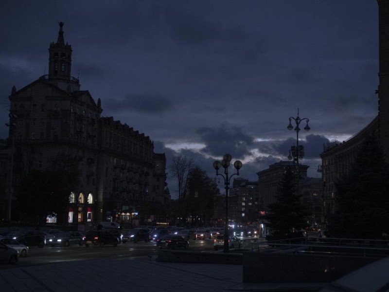 У Києві пропонують зменшити дозволену швидкість автівок під час вимкнень світла