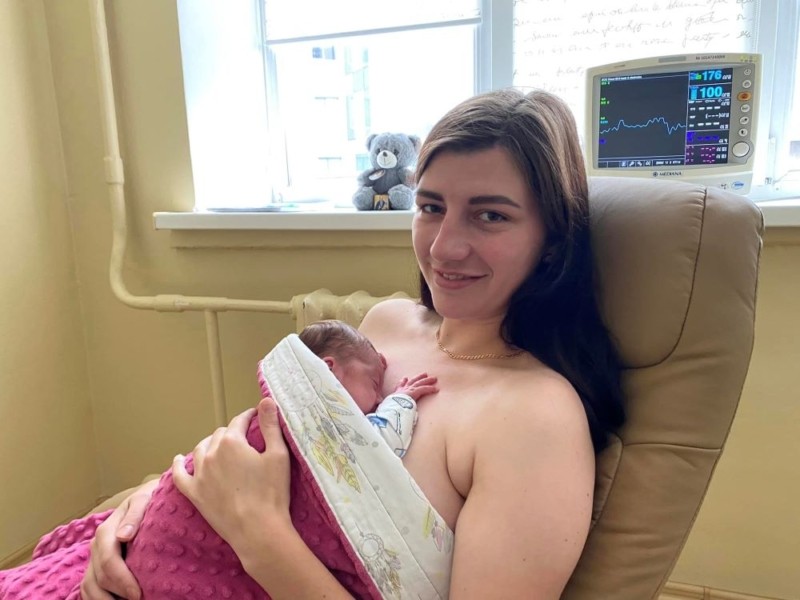 Унікальну отоларингологічну операцію провели у Києві, врятувавши немовля з родини військових