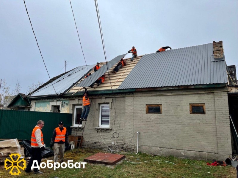 «Добробат» завершив ремонт покрівлі домівки однієї з родин у Гостомелі
