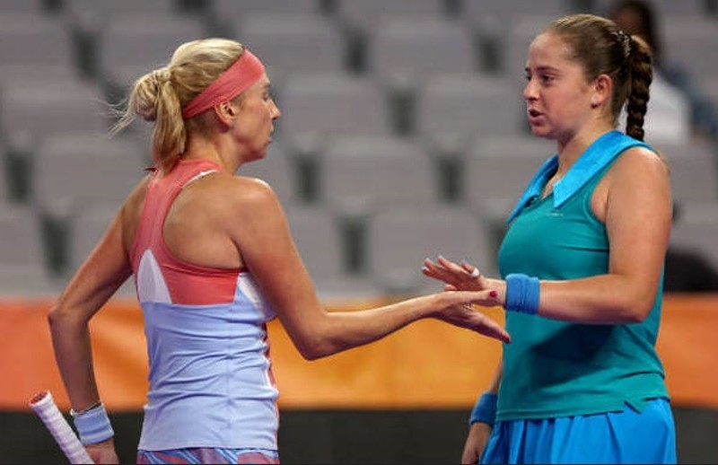 Кіченок в парі з Остапенко програла перший матч на Підсумковому турнірі