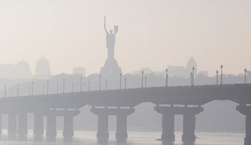 Забрудненість повітря і рівень радіації у Києві: чим сьогодні дихає столиця