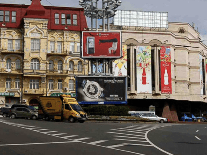 У Кличка розповіли про “тисячі” столичних бізнесменів, які добровільно вимикають рекламні вивіски та конструкції