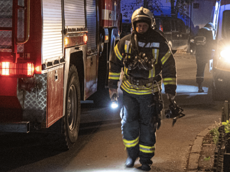 Пожежа на Подолі: з палаючої квартири врятували жінку (ФОТО)