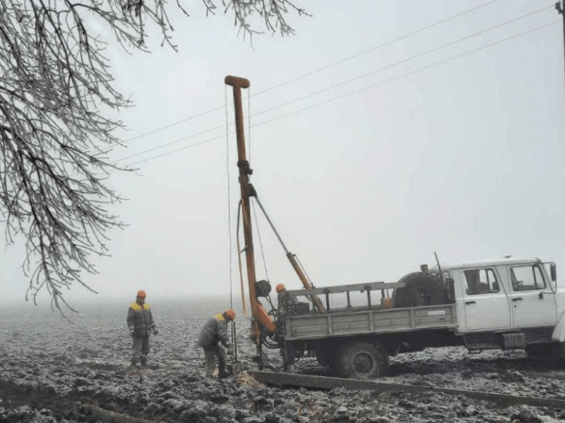 На Київщині 57 населених пунктів залишаються без світла через негоду