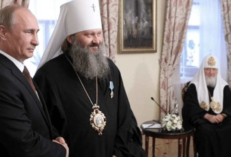 Замовчаний скандал у Лаврі: митрополит Павло під час зйомок вибив зуби журналістці