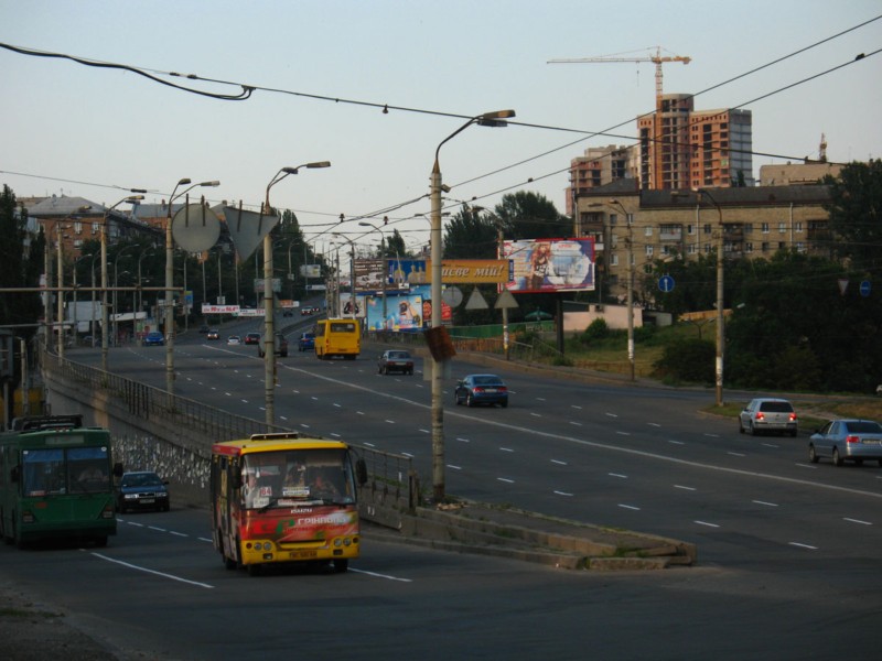У Києві перейменували бульвар Дружби Народів та ще понад 30 вулиць, назви яких пов’язані з росією