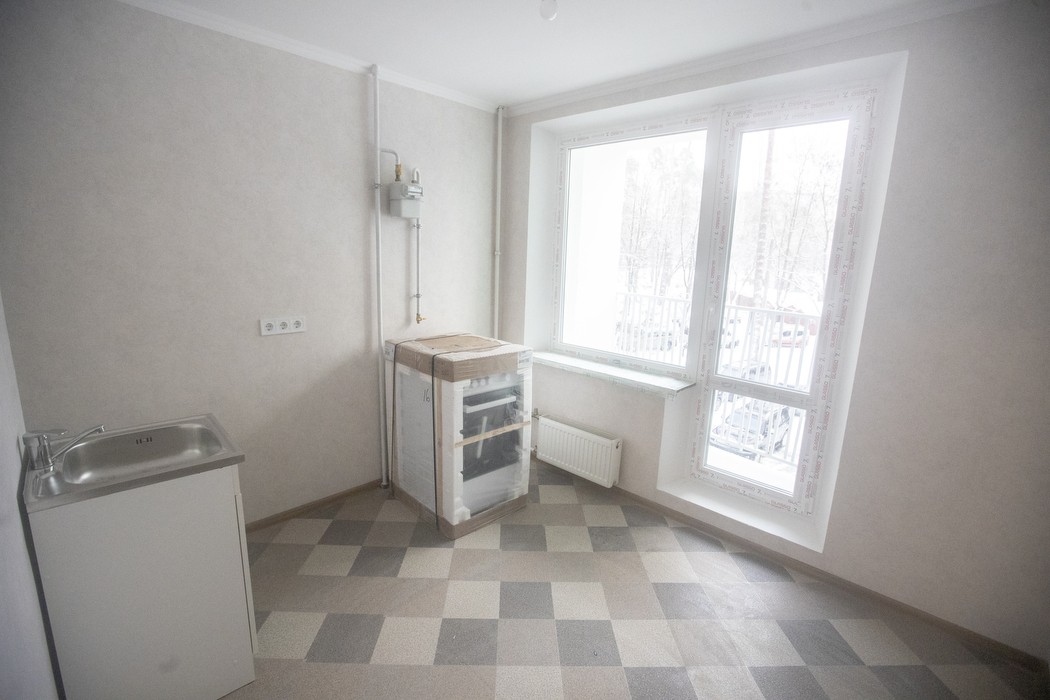 відновлений будинок на чорнобильській з феніксом