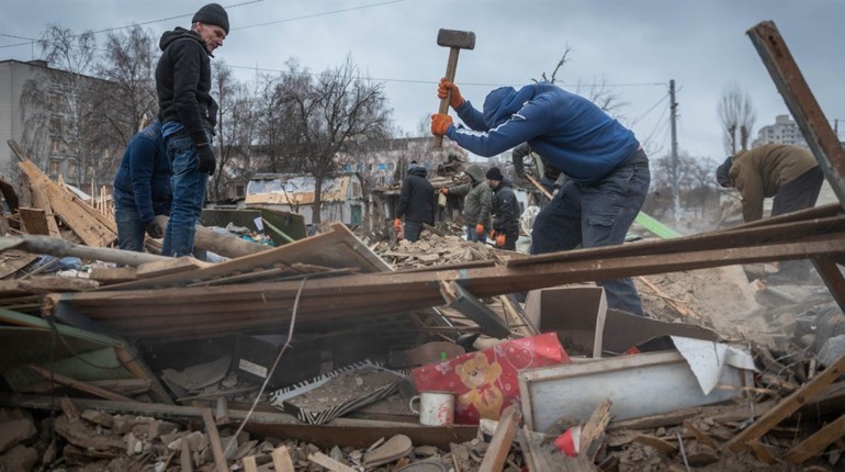 “Армія відновлення” на Київщині росте: до яких робіт залучають людей