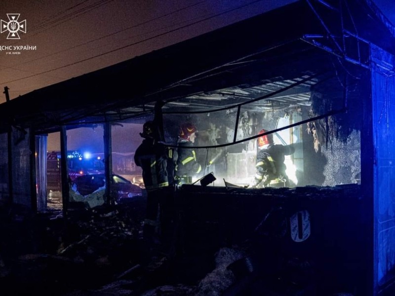У Голосієво вибухнув газовий балон у кіоску: постраждали п’ятеро людей (ФОТО)