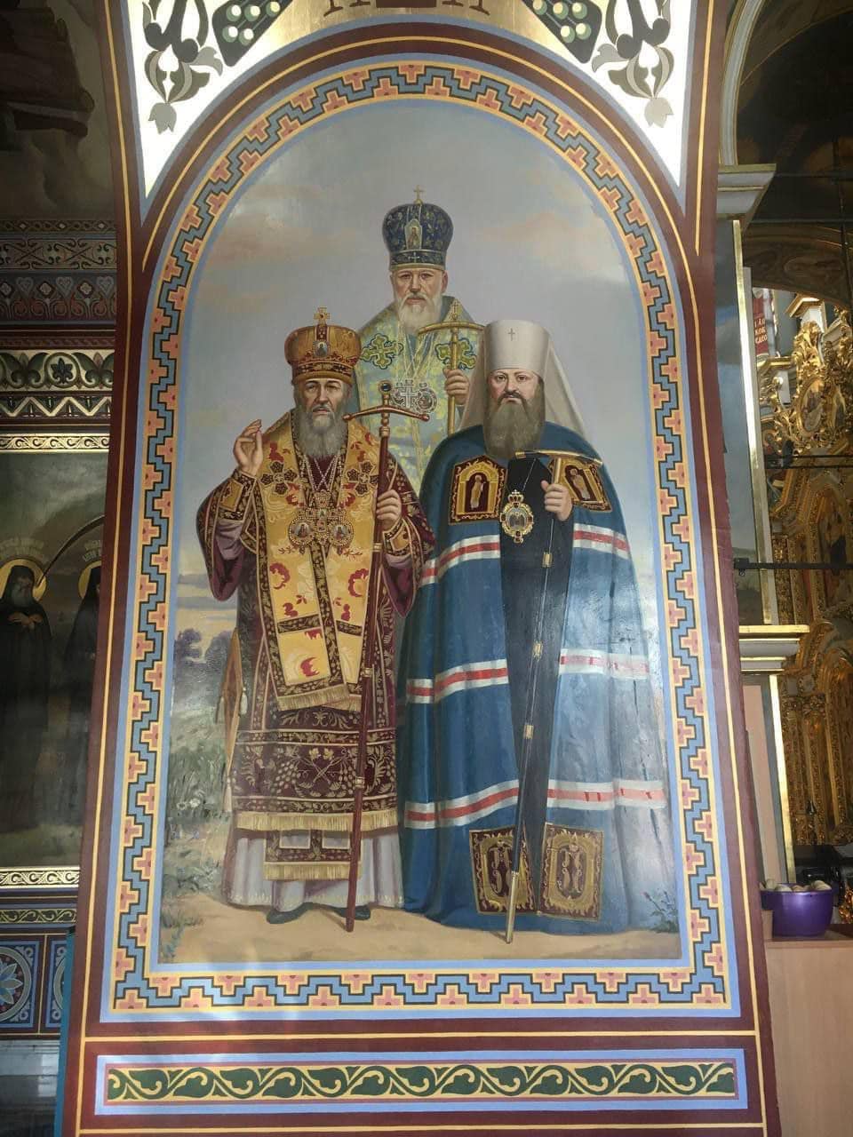 Vicar of Kyiv-Pechersk Lavra has himself immortalized on the walls of the cathedral_1