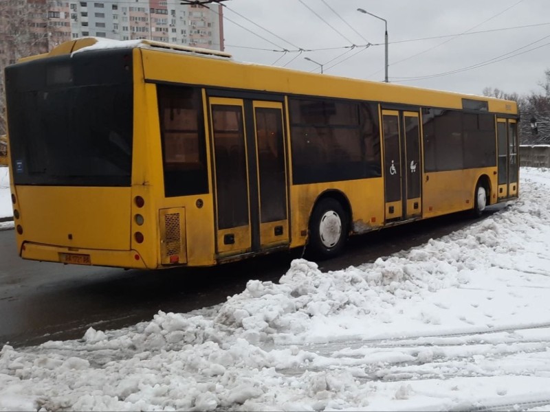 Кияни показали найстрашніший транспорт, який варто замінити у 2023 році (ФОТО)