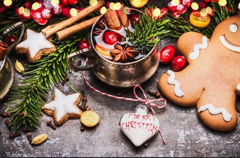 Як і що їсти на Новорічні свята: 5 найпростіших лайфхаків від лікарки-дієтолога
