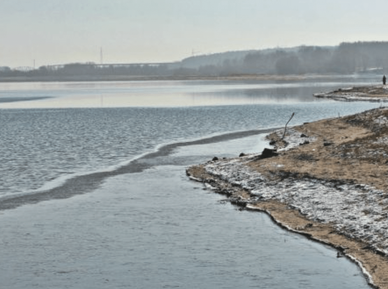 Дніпро зустрічає зиму: на річці з’являться забереги та шуга