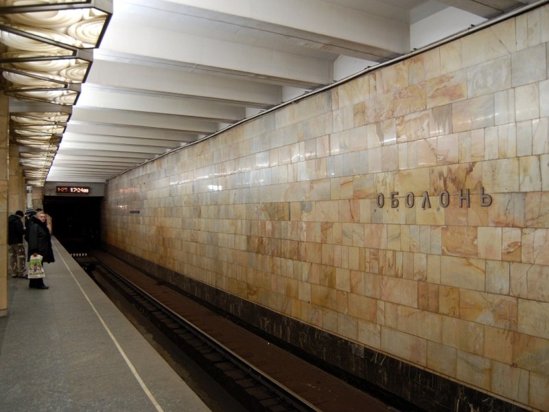 На станцію метро “Оболонь” пускатимуть через вестибюль №2