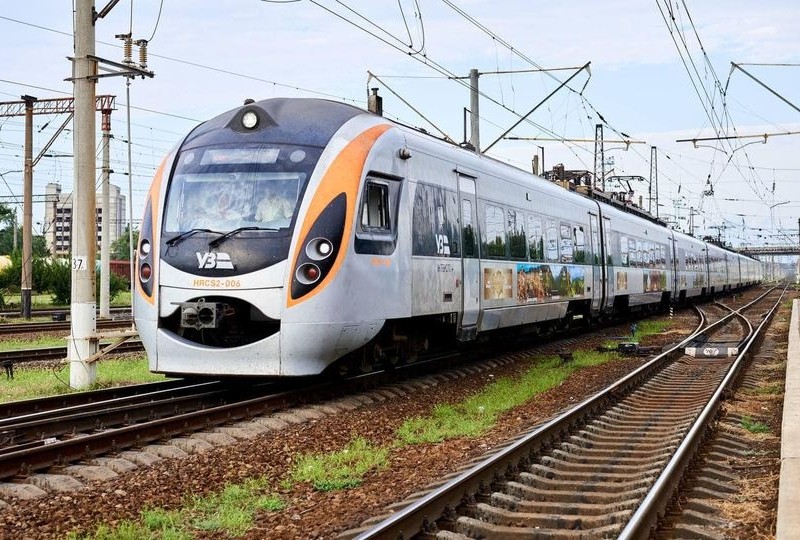 Історична мить: між Києвом і Черкасами запускають швидкісний поїзд