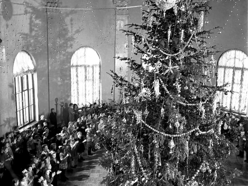 Як святкували Новий рік маленькі кияни у Жовтневому палаці в 1963-му році