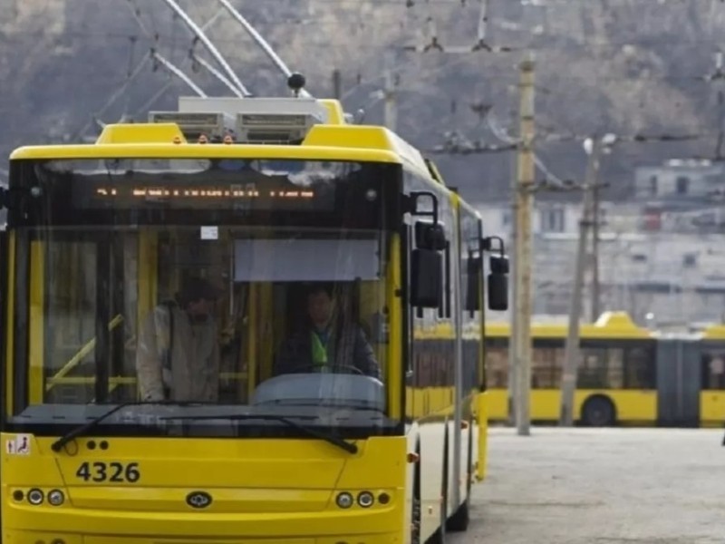 Чи скасують у Києві заборону на роботу міського транспорту під час тривог