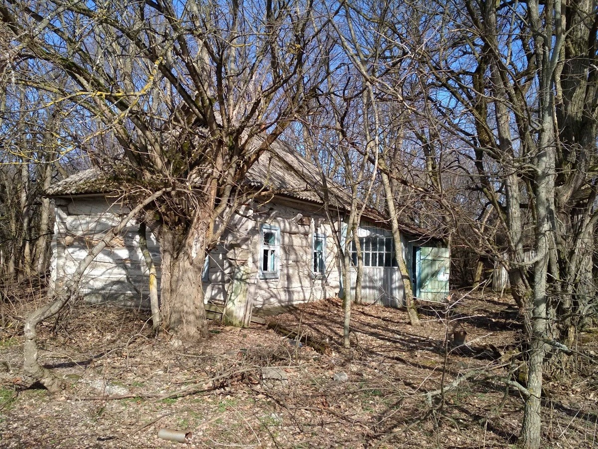 Лазили в порожні хати, шукали людей: жителі Чорнобиля про окупантів