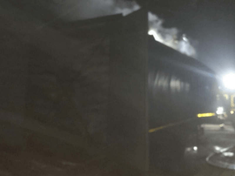 Під Києвом спалахнула вантажівка з вугіллям