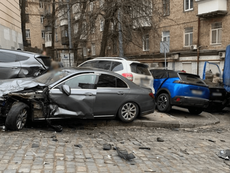 З’явилися подробиці ДТП за участю 6 автівок у центрі Києва (ФОТО)