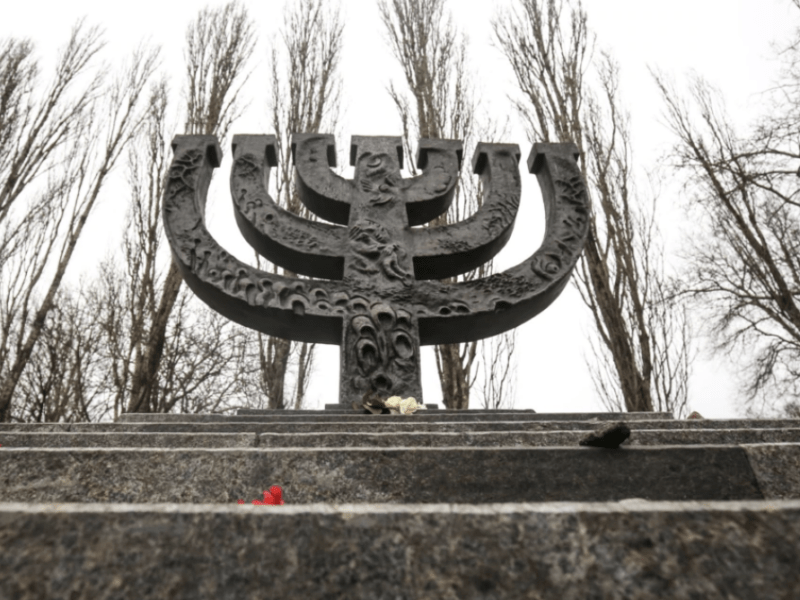 В Україні сьогодні вшановують жертв Голокосту
