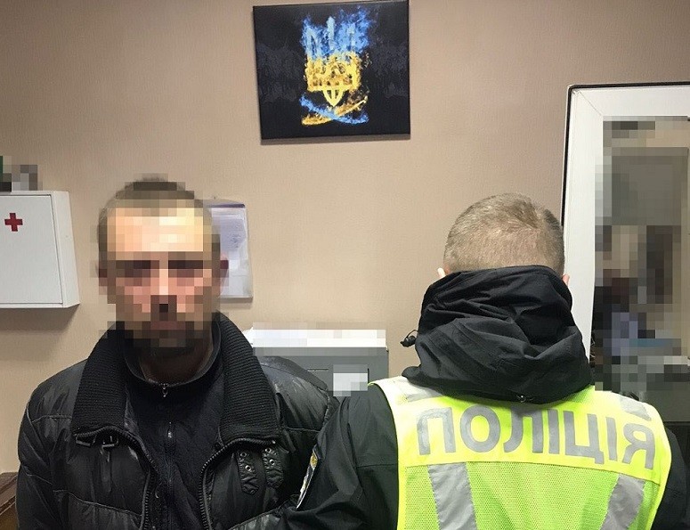 Погрожував підірвати вибухівку на станції метро: у Києві затримали “піротехніка”