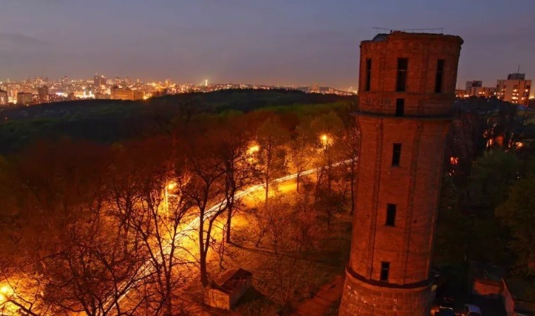 Багатостраждальна водонапірна вежа в Голосієві, на яку зазіхав забудовник, отримала охоронний статус