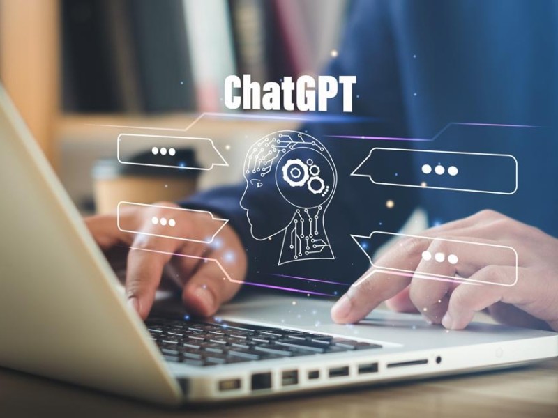 “Розумний” чат-бот ChatGPT вже в Україні: що він вміє та як користуватись