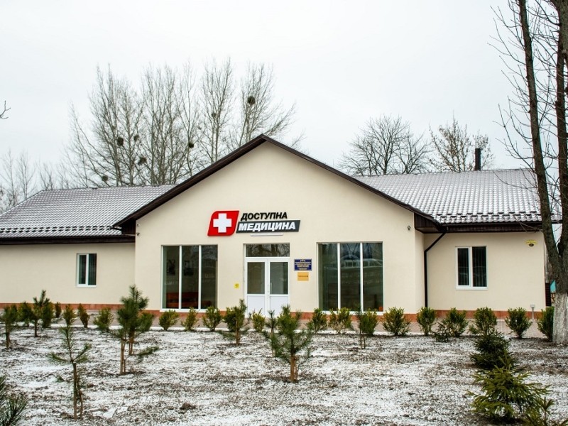 У Бучанському районі за допомогою благодійників відбудували амбулаторію на 6 тисяч пацієнтів – фото