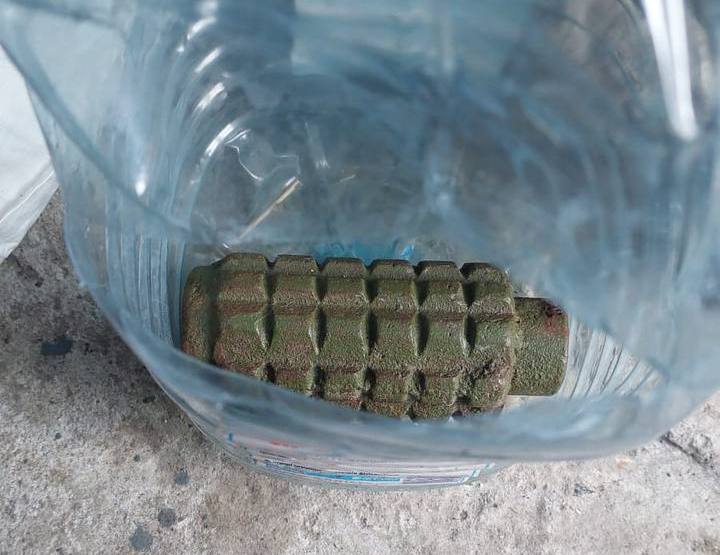 На Київщині біля сміттєвих баків знайшли гранату