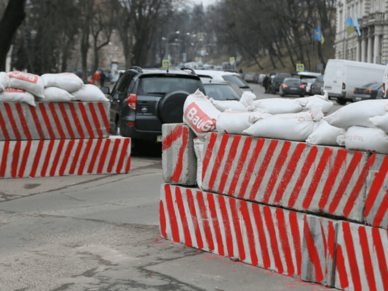 У Києві приберуть частину блокпостів
