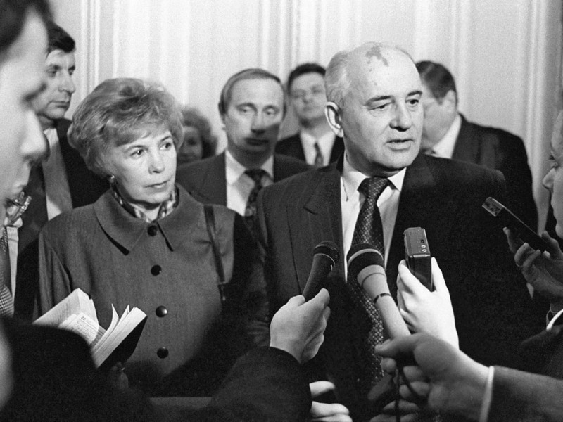 Михайло Горбачов чи його жінка Раїса? – Хто більше відзначився у відкритті Києво-Печерської Лаври в 90-их