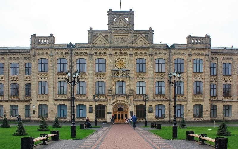 КПІ став найкращим університетом України у 2023 році