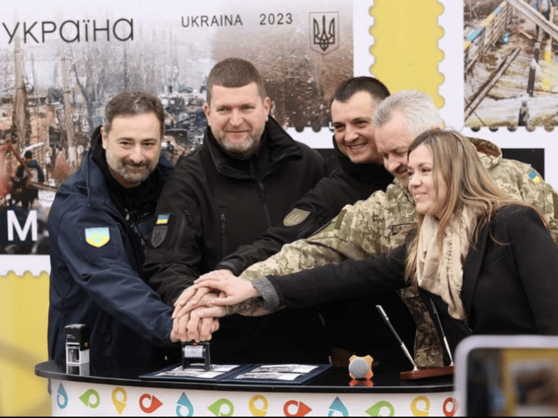 Укрпошта презентувала поштовий блок «Не забудемо! Не пробачимо! Буча. Ірпінь. Гостомель» (ФОТО)