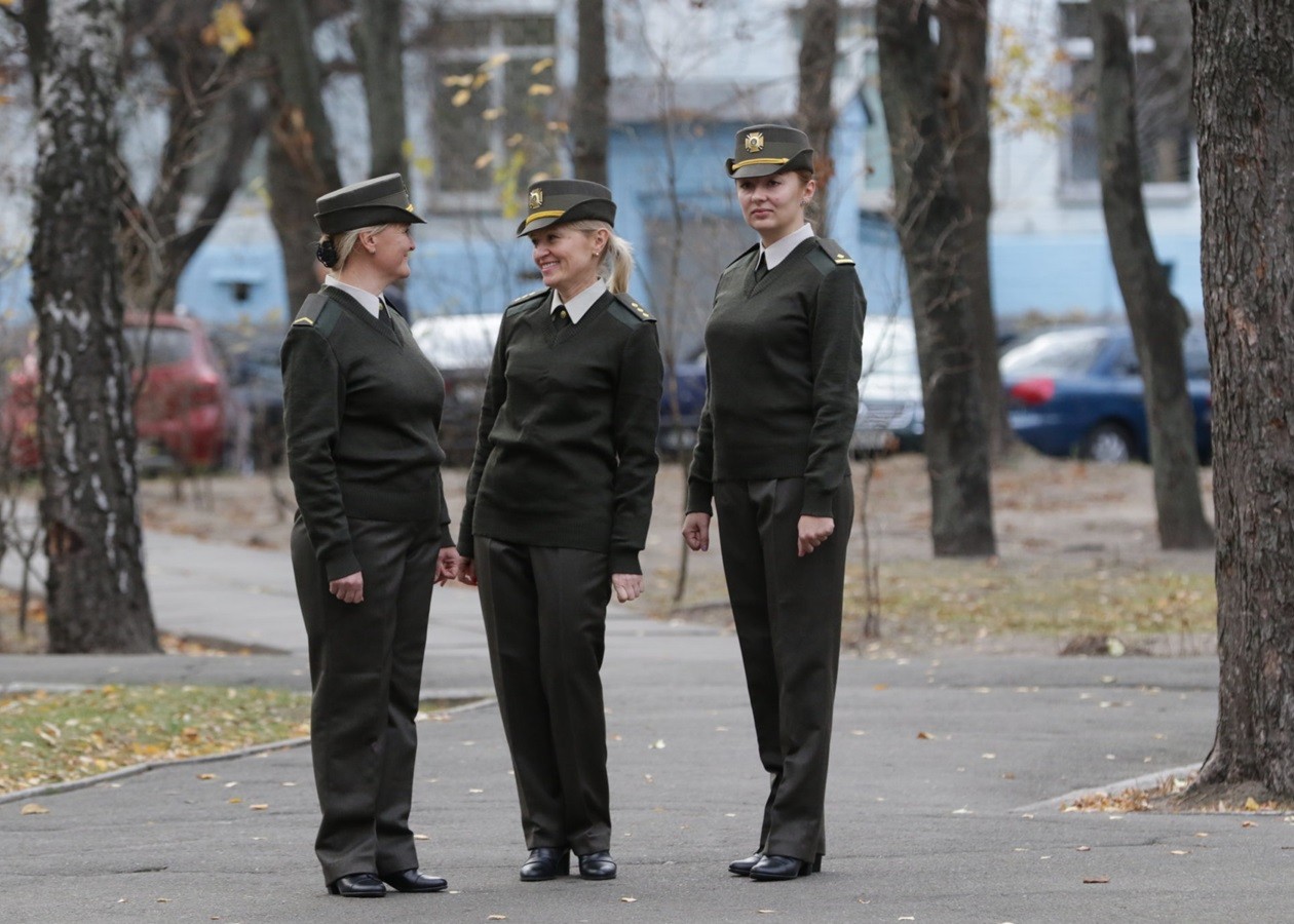 Форма женщин военнослужащих