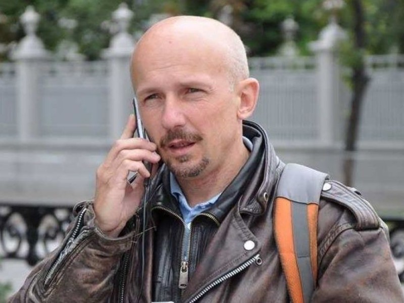 Обіцяли віддати – та не повертають: колеги та батьки вже понад рік чекають на звільнення полоненого під Києвом журналіста