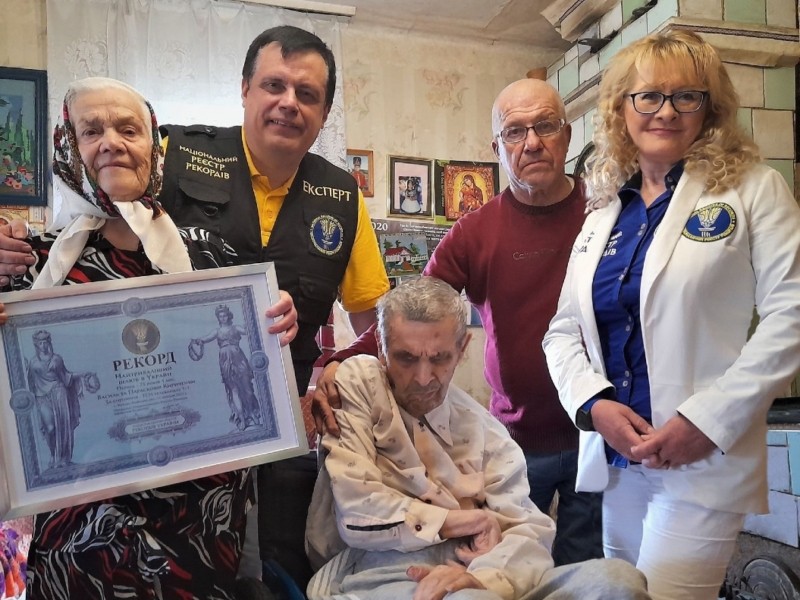 75 років у шлюбі: на Київщині зареєстрували зворушливий рекорд України