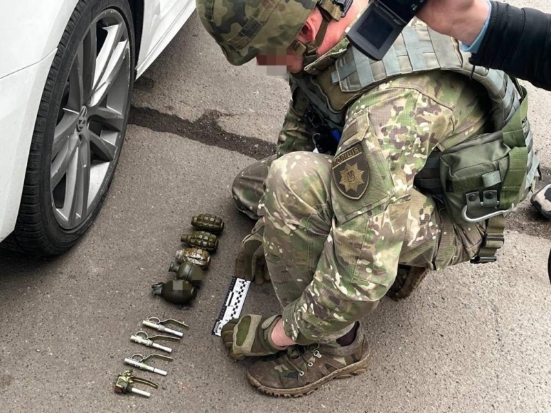 У Києві затримали торговця бойовими гранатами