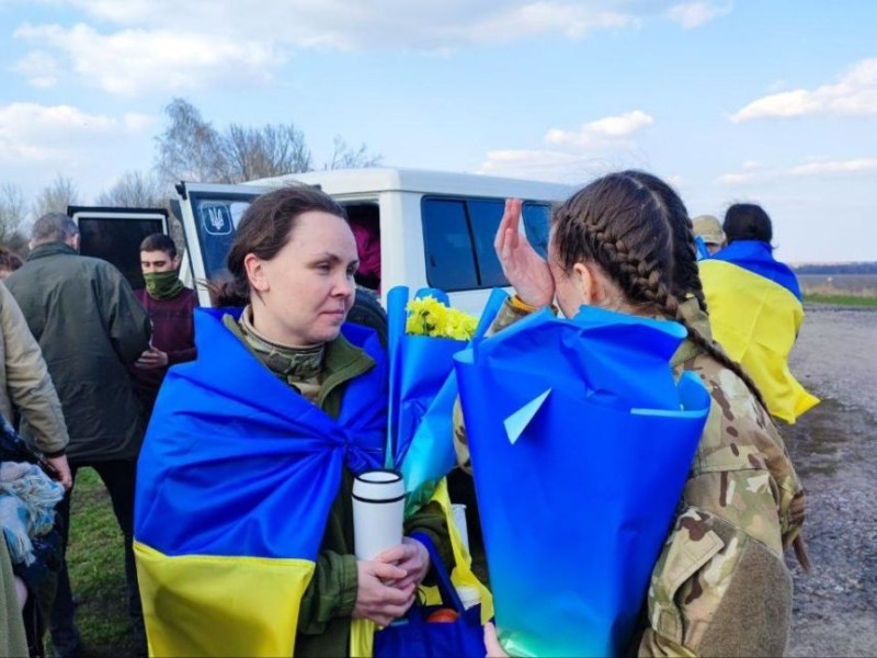 Обмін полоненими: додому повернулися ще 100 українських захисників