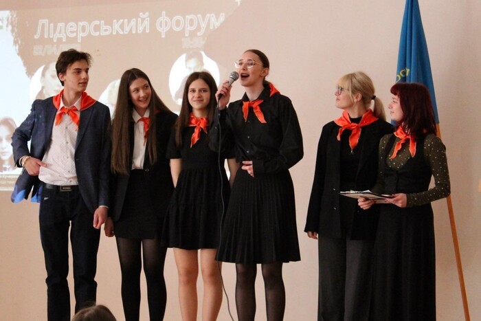 Скандал через вбрання київських школярів: у МОН відреагували