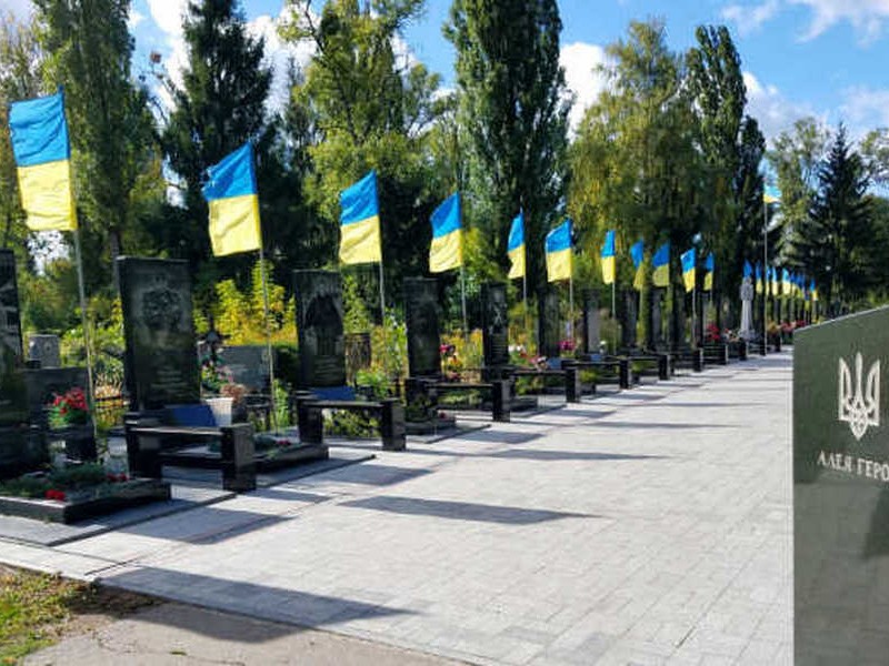 Будівництво військового кладовища у Києві: озвучено терміни