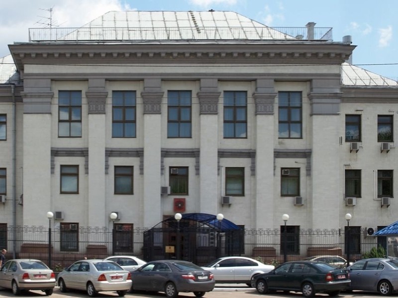 Київрада забрала землю у посольства РФ: у Кремлі прокоментували рішення