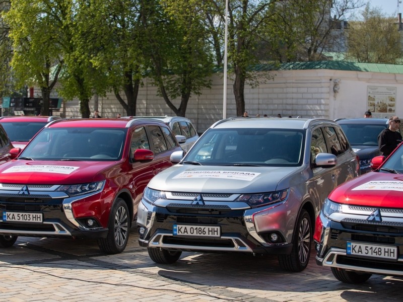 Київ отримав від благодійників три автомобілі для мобільних бригад, які допомагають постраждалим від насильства